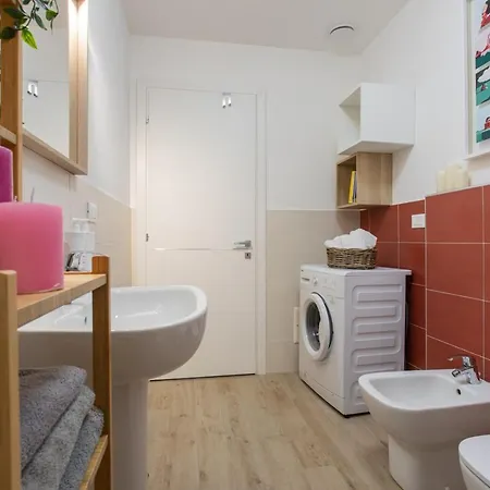 Rosso E Blu Di San Salvario By Wonderful Italy Турин