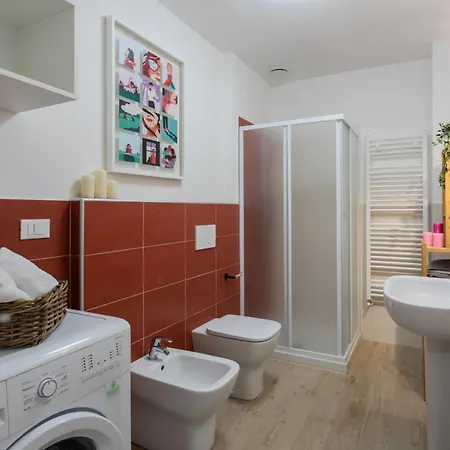 Rosso E Blu Di San Salvario By Wonderful Italy Турин