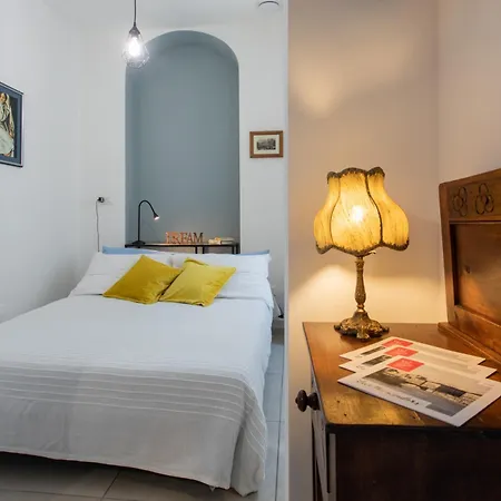 Rosso E Blu Di San Salvario By Wonderful Italy Турин