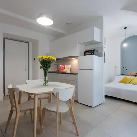 Rosso E Blu Di San Salvario By Wonderful Italy Турин